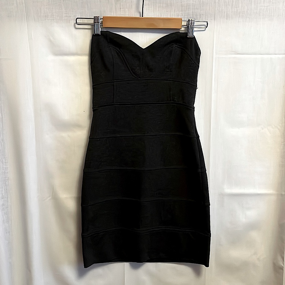 ARITZIA Talula Strapless Mini Dress // Size 2